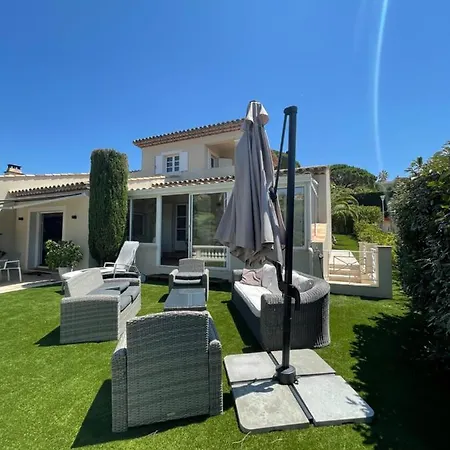 Avec Piscine Sur Le Golf Villa *